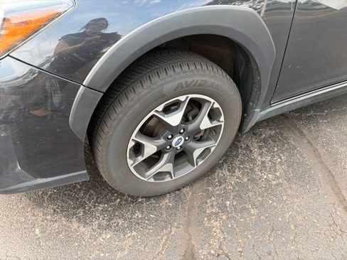 Used 2018 Subaru Crosstrek 2.0i Premium AWD/4WD image 2