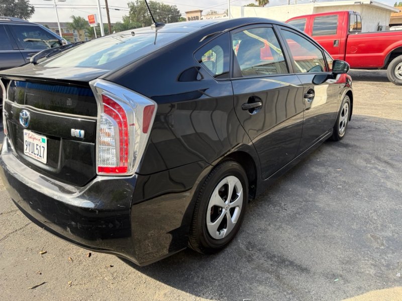 Used 2012 Toyota Prius Four w/ Deluxe Solar Roof Pkg FWD image 8