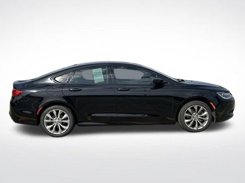 Used 2015 Chrysler 200 S w/ Comfort Group FWD image 9