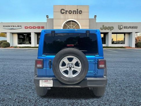 Used 2022 Jeep Wrangler Unlimited Sport w/ Sun And Sound Package AWD/4WD image 4
