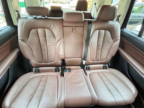 Used 2020 BMW X7 xDrive40i w/ Premium Package AWD/4WD image 45