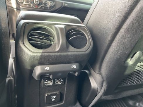 Used 2023 Jeep Gladiator Mojave w/ Cold Weather Group image 17