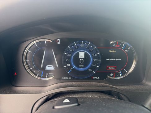 Used 2020 Cadillac Escalade Platinum image 1