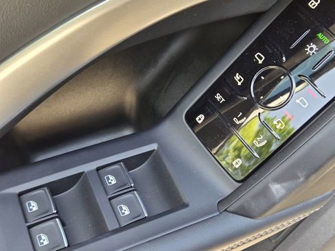 Certified 2025 Audi Q5 Premium image 30