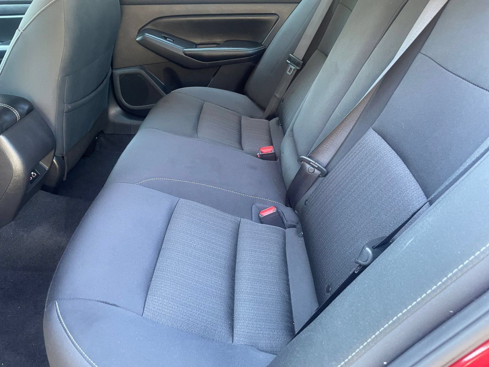 Used 2025 Nissan Altima 2.5 SV FWD image 25