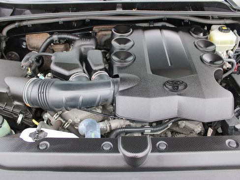 Used 2019 Toyota 4Runner TRD Off-Road image 42