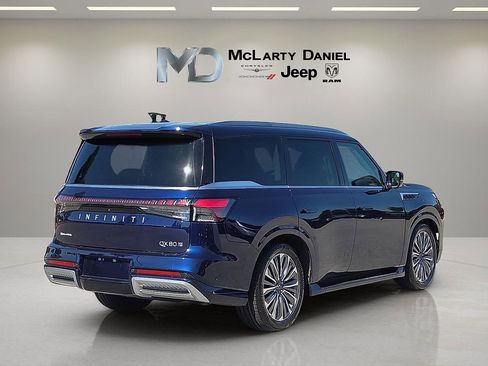 Used 2025 INFINITI QX80 Sensory AWD/4WD image 5