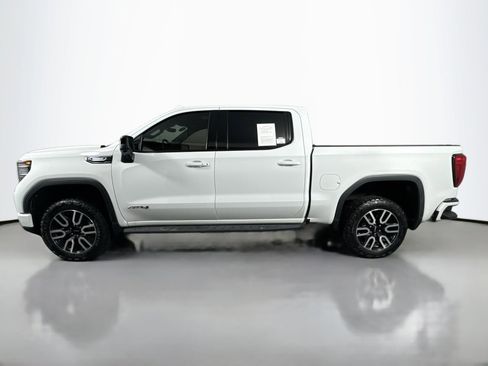 Used 2022 GMC Sierra 1500 AT4 w/ AT4 Premium Package image 9