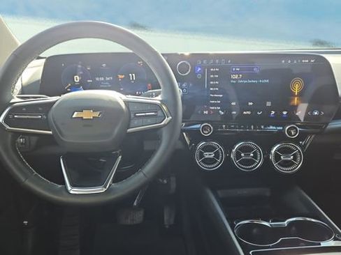 Used 2024 Chevrolet Blazer EV LT image 9