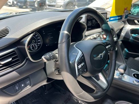 Used 2022 Genesis G70 2.0T w/ Prestige Package RWD image 30