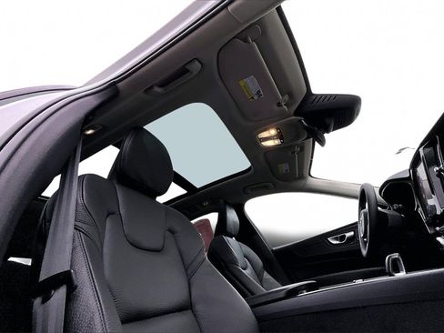 Certified 2023 Volvo XC60 B5 Plus image 26