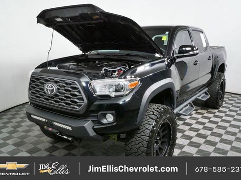 Used 2022 Toyota Tacoma TRD Off-Road w/ Technology Package AWD/4WD image 29