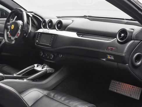 Used 2015 Ferrari FF Black image 20