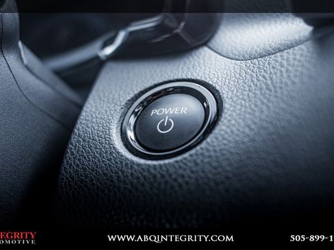 Used 2025 Toyota Camry SE image 21