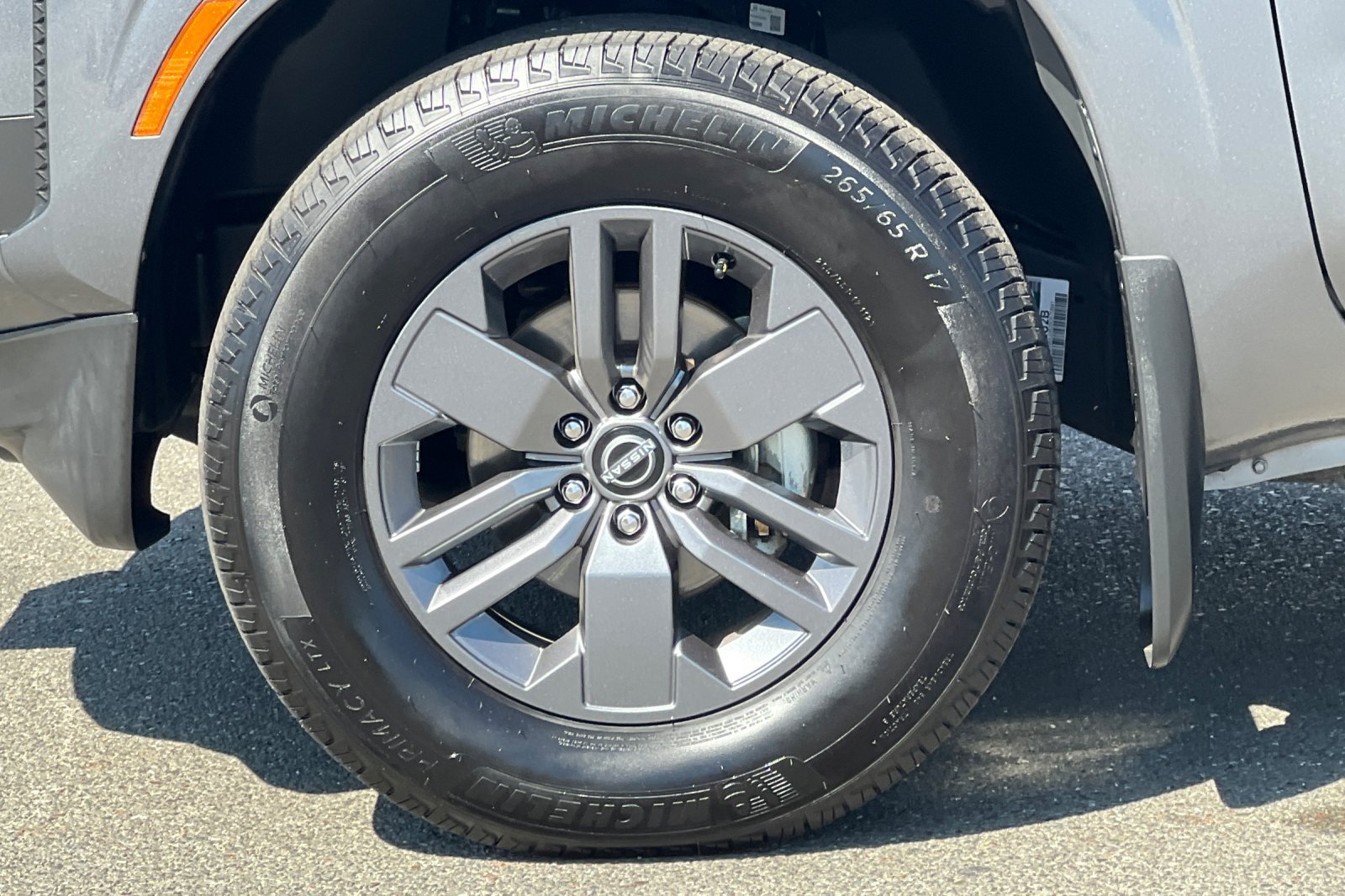 Certified 2025 Nissan Frontier SV w/ Tow Package RWD image 31