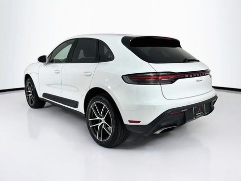 Certified 2025 Porsche Macan AWD/4WD image 3