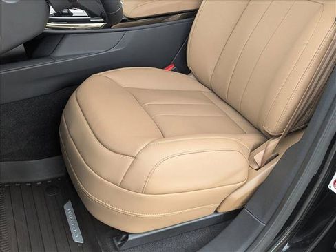 New 2026 Land Rover Range Rover Sport SE image 4