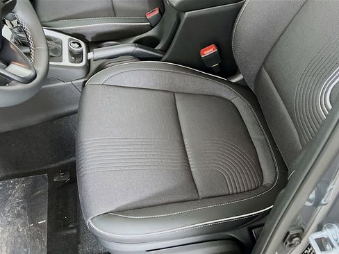 Certified 2025 Hyundai Venue Limited image 19