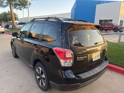 Used 2017 Subaru Forester 2.5i Premium w/ All-Weather Package AWD/4WD image 8