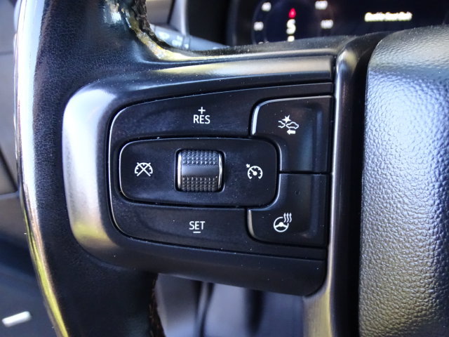 Used 2023 GMC Yukon XL AT4 w/ LPO, Floor Liner Package AWD/4WD image 8