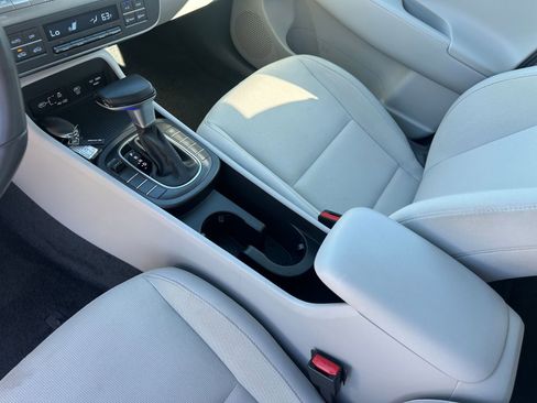 Used 2025 Hyundai Kona SEL image 41