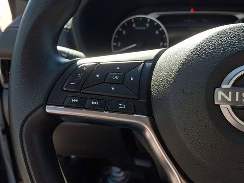 Used 2024 Nissan Sentra SV FWD image 16