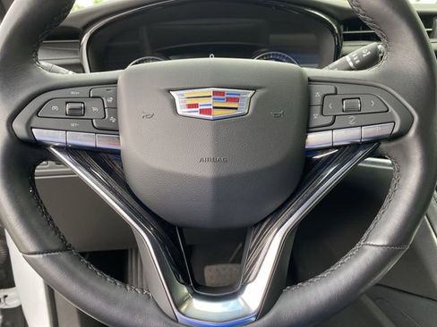 Certified 2025 Cadillac XT6 Premium Luxury FWD image 21