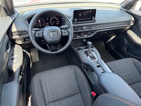 Used 2025 Honda HR-V Sport image 11