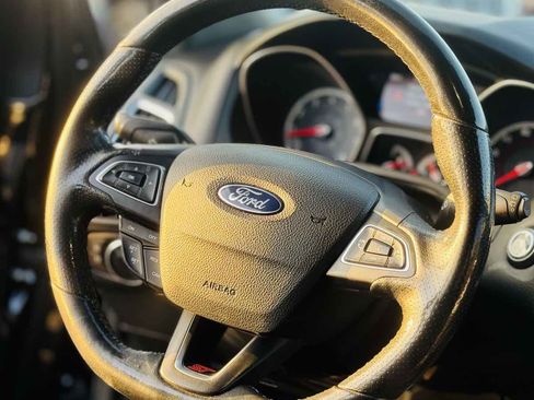 Used 2017 Ford Focus ST w/ Equipment Group 401A image 24