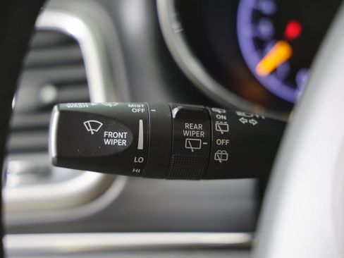 Used 2020 Jeep Grand Cherokee Limited w/ Luxury Group II image 27