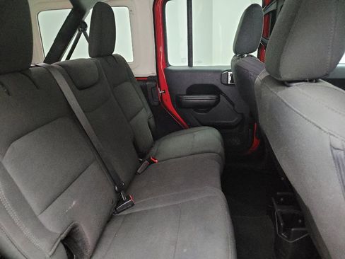 Used 2018 Jeep Wrangler Unlimited Sport S AWD/4WD image 19