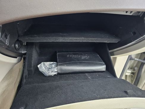 Used 2015 Cadillac SRX Luxury w/ Driver Awareness Package image 37