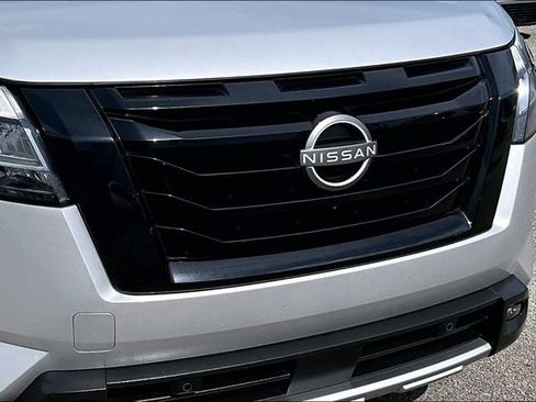 Certified 2023 Nissan Pathfinder Platinum w/ Black Appearance Package AWD/4WD image 34