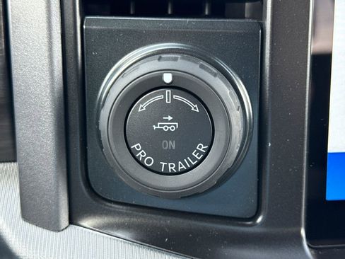 New 2025 Ford F150 Lariat w/ Equipment Group 501A Mid image 31