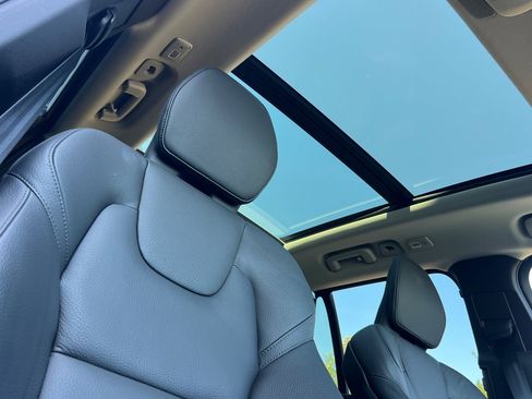 Used 2025 Volvo XC90 B6 Plus image 20