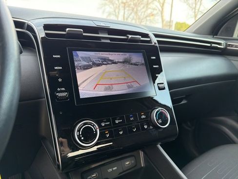 Used 2023 Hyundai Santa Cruz SE image 19