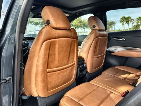 Used 2019 Cadillac XT4 Premium Luxury image 12