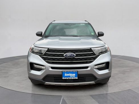 Used 2023 Ford Explorer XLT w/ Equipment Group 202A AWD/4WD image 11