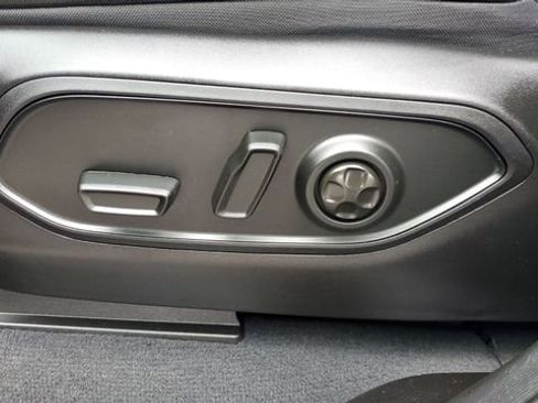 Certified 2024 Jeep Grand Cherokee L Laredo image 21