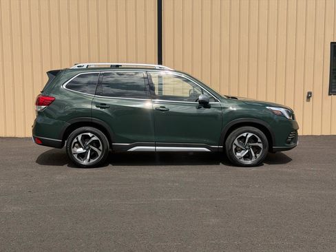 Used 2024 Subaru Forester Touring image 3