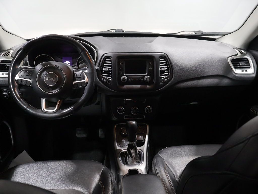 Used 2018 Jeep Compass Latitude AWD/4WD image 16