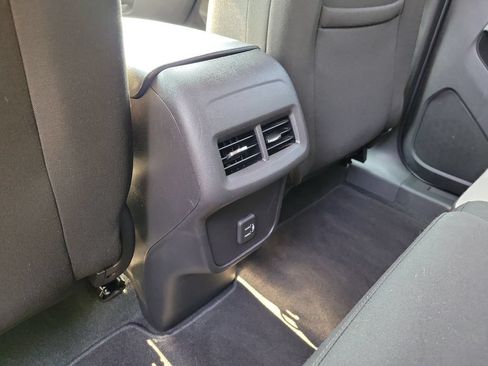 Used 2024 Chevrolet Equinox LS w/ LS Convenience Package FWD image 13