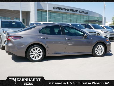 Used 2024 Toyota Camry LE FWD image 9