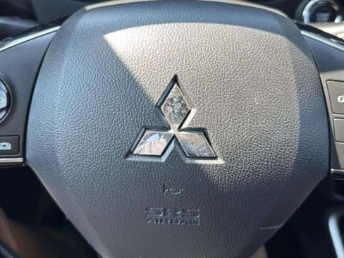 Used 2020 Mitsubishi Outlander SE AWD/4WD image 24