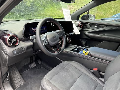 Used 2026 Chevrolet Blazer EV RS FWD image 21