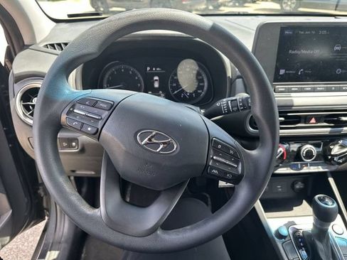 Used 2022 Hyundai Kona SE FWD image 15