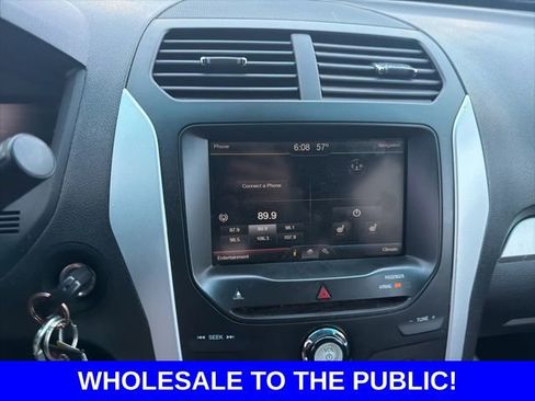 Used 2014 Ford Explorer XLT w/ Equipment Group 202A image 15