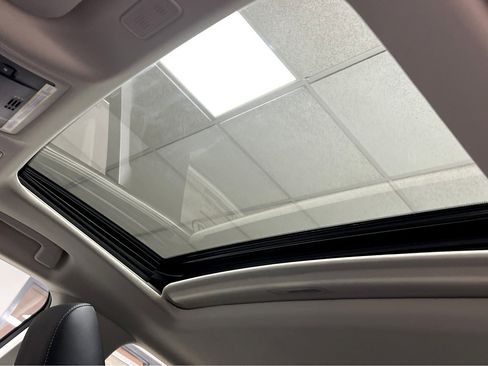 New 2025 Lexus ES 350 w/ Premium Package image 10