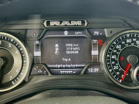 Used 2021 RAM 1500 Laramie AWD/4WD image 12