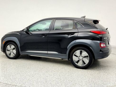 Used 2021 Hyundai Kona Ultimate w/ Cargo Package image 7